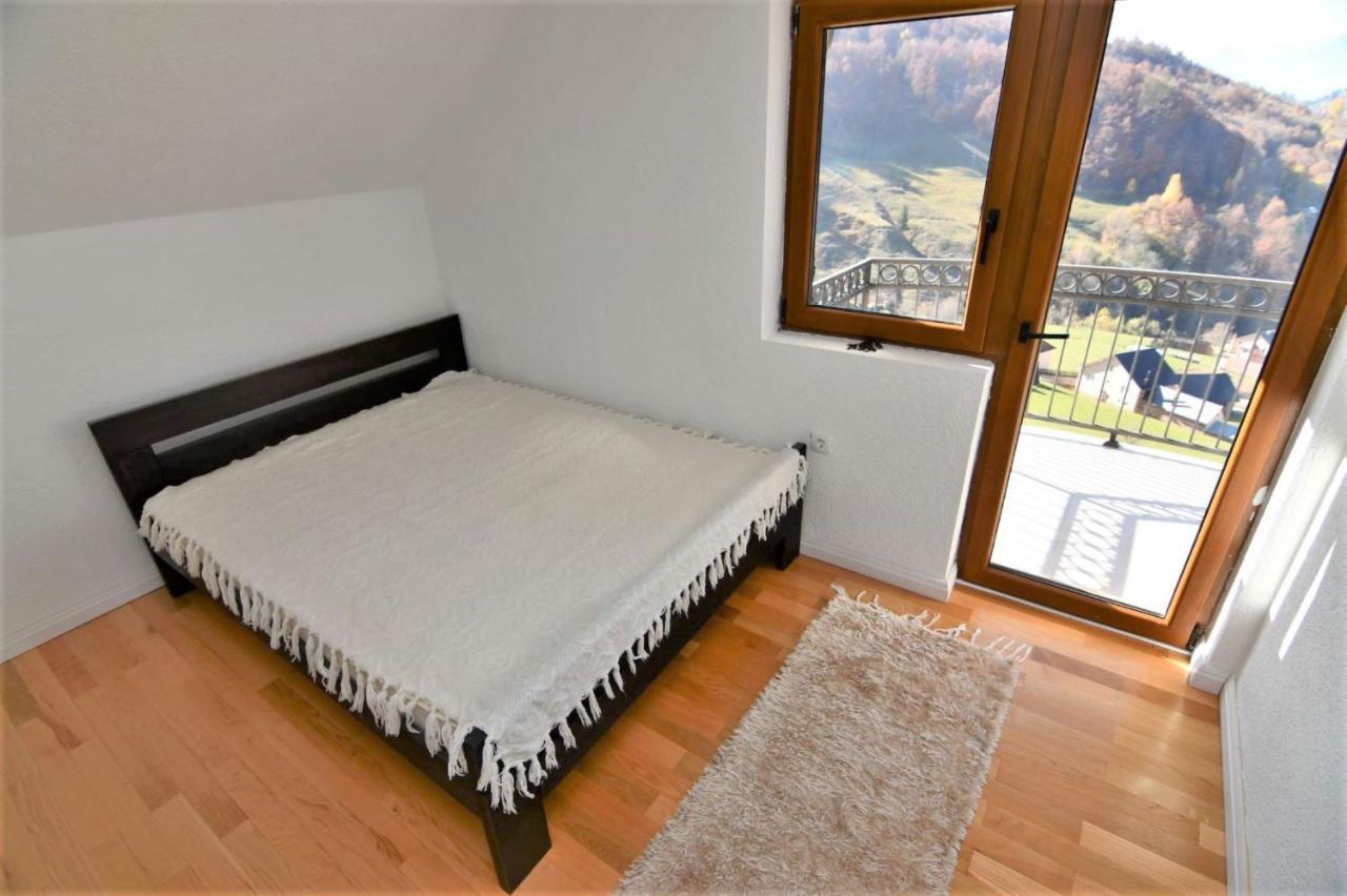 Villa 1060 Meet Eat Hike & Tour Plav Esterno foto