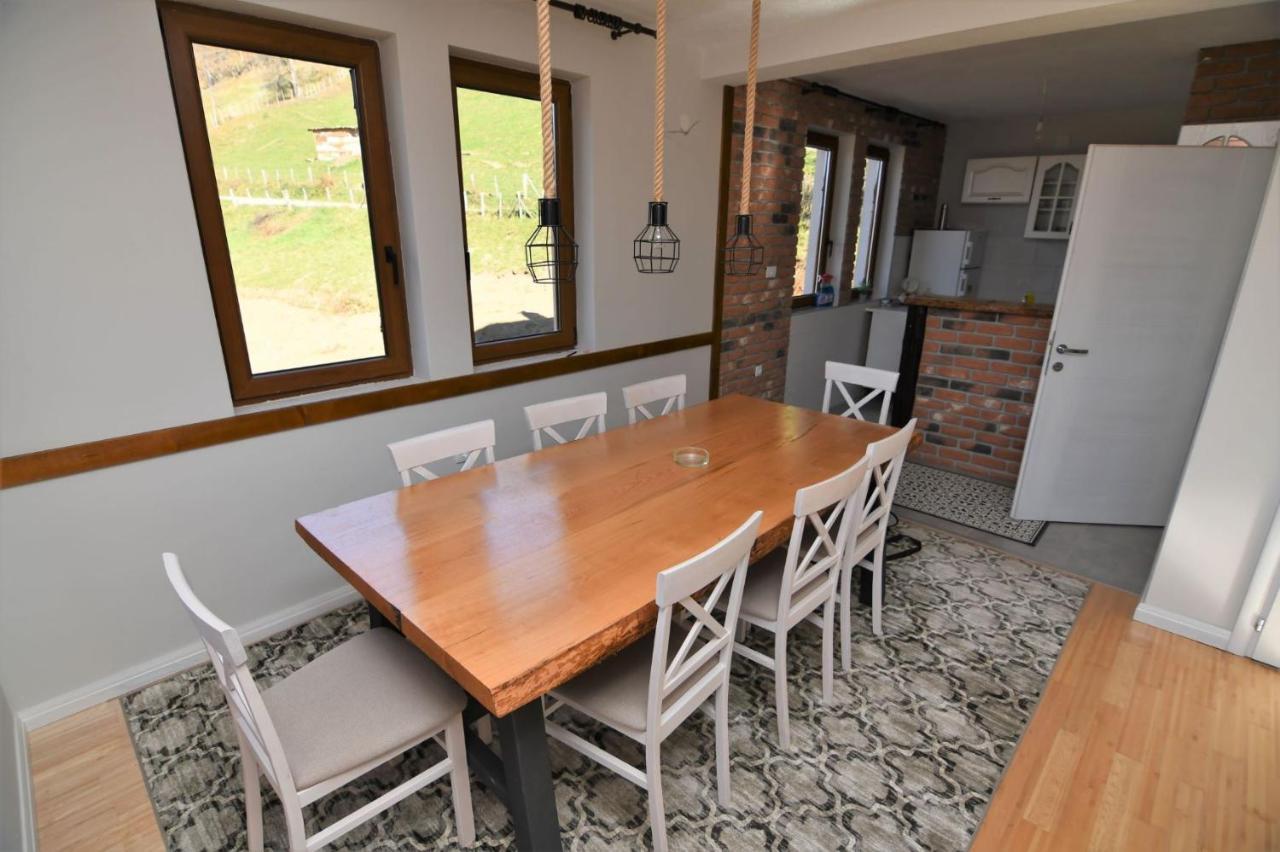 Villa 1060 Meet Eat Hike & Tour Plav Esterno foto