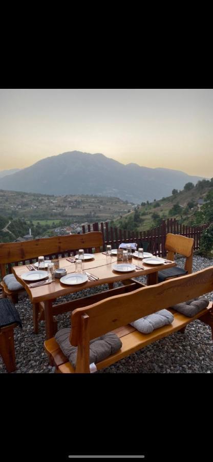 Villa 1060 Meet Eat Hike & Tour Plav Esterno foto