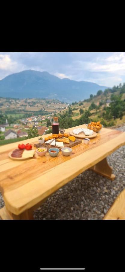 Villa 1060 Meet Eat Hike & Tour Plav Esterno foto