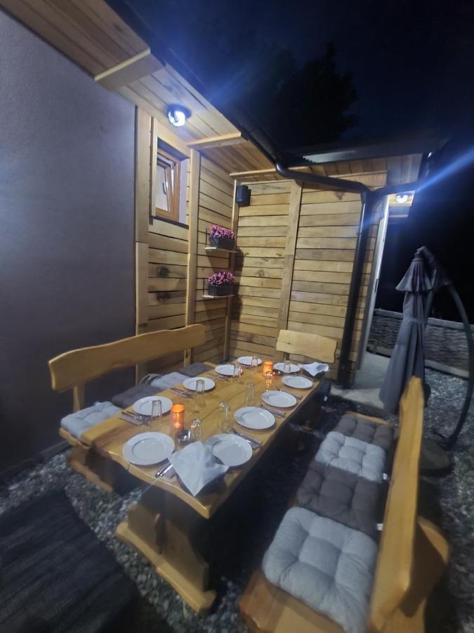 Villa 1060 Meet Eat Hike & Tour Plav Esterno foto