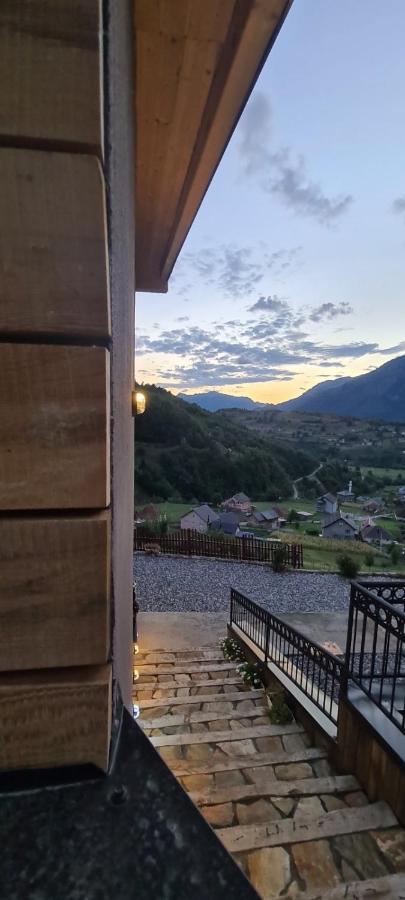 Villa 1060 Meet Eat Hike & Tour Plav Esterno foto