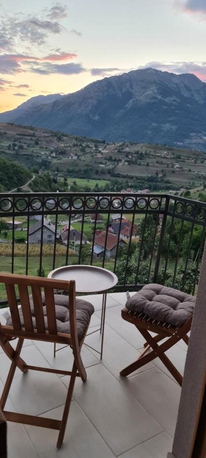 Villa 1060 Meet Eat Hike & Tour Plav Esterno foto
